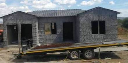 Alternative Building Technology — Ditsogo Group project photograph 1